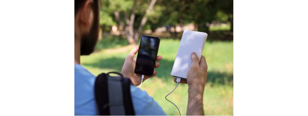 Descoperă diferențele cheie între bateriile externe de încărcare pentru telefon de 10.000mAh și 20.000mAh